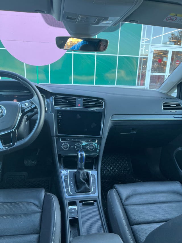 2019 VOLKSWAGEN GOLF - 10