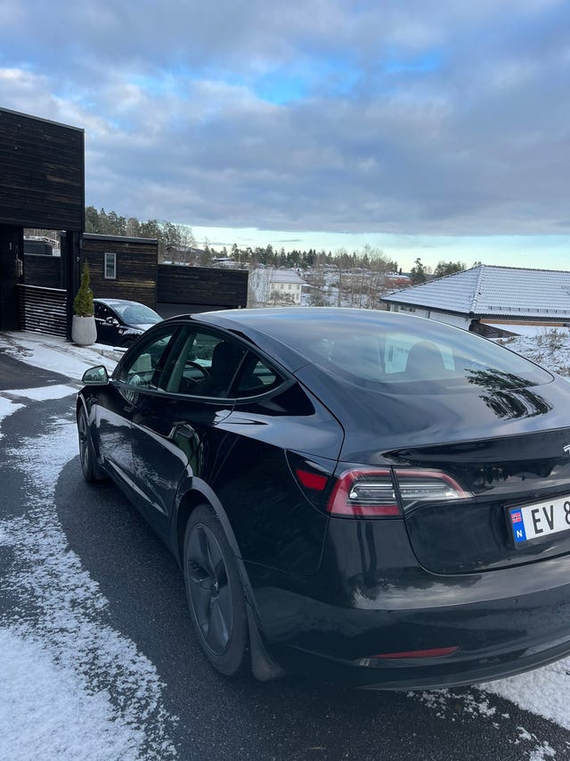 5YJ3E7EA0KF318892 2019 TESLA MODEL 3-5