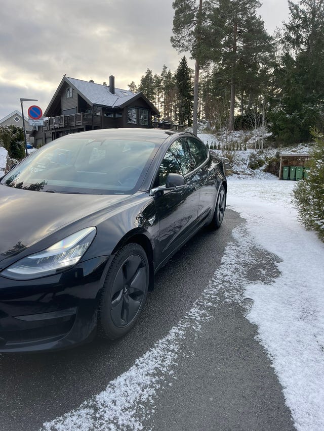 5YJ3E7EA0KF318892 2019 TESLA MODEL 3-2