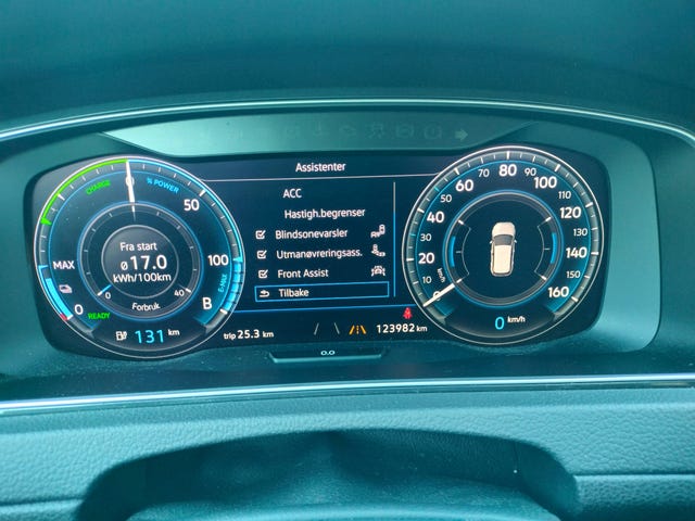 2019 VOLKSWAGEN GOLF - 24