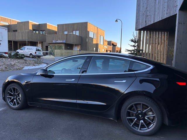 2019 TESLA MODEL 3 - 10