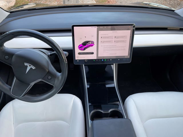 5YJ3E7EB4KF323361 2019 TESLA MODEL 3-4