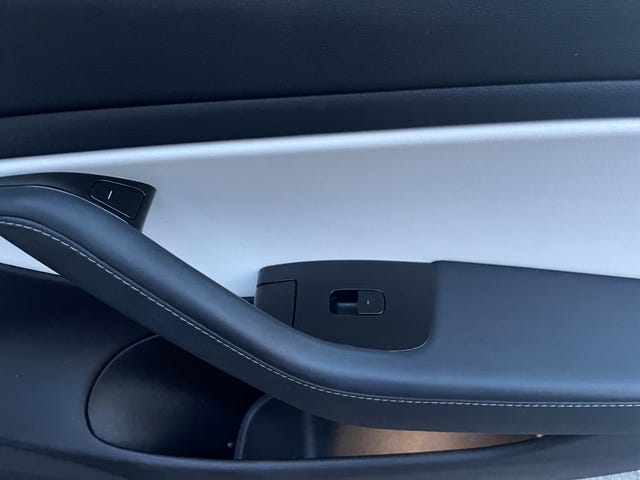 2019 TESLA MODEL 3 - 11