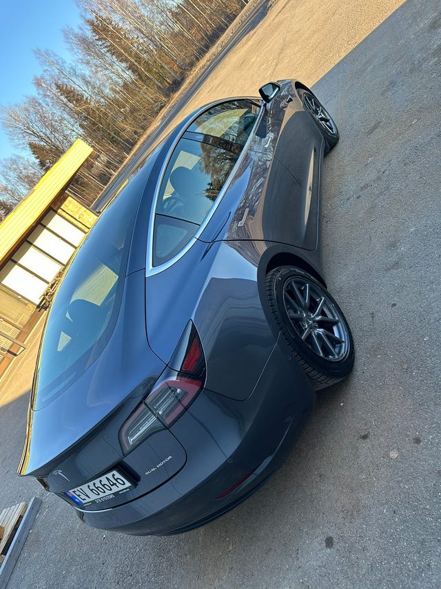 5YJ3E7EB8KF262581 2019 TESLA MODEL 3-4