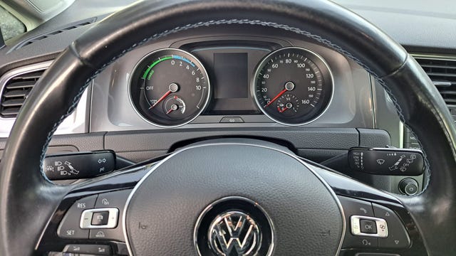 2015 VOLKSWAGEN GOLF - 9