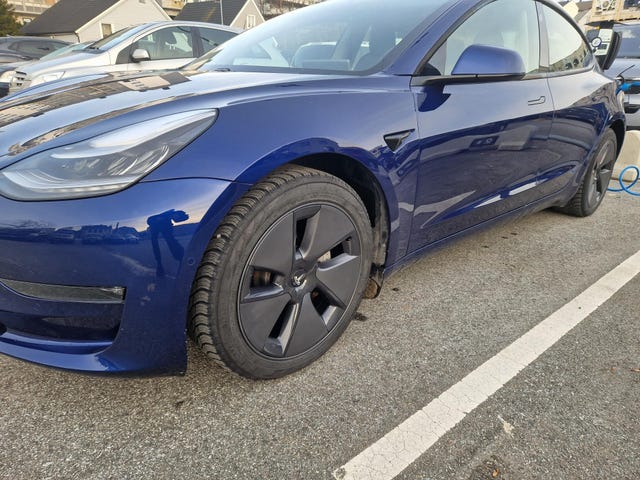 5YJ3E7EB9MF824409 2021 TESLA MODEL 3-1