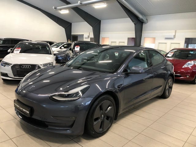 5YJ3E7EBXMF839688 2021 TESLA MODEL 3-0