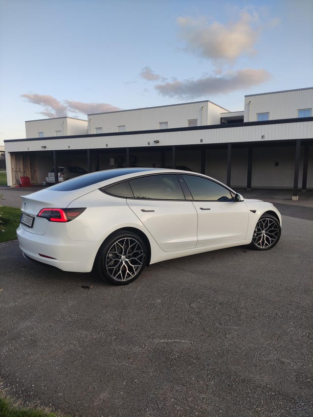 LRW3E7FA8MC368032 2021 TESLA MODEL 3-2