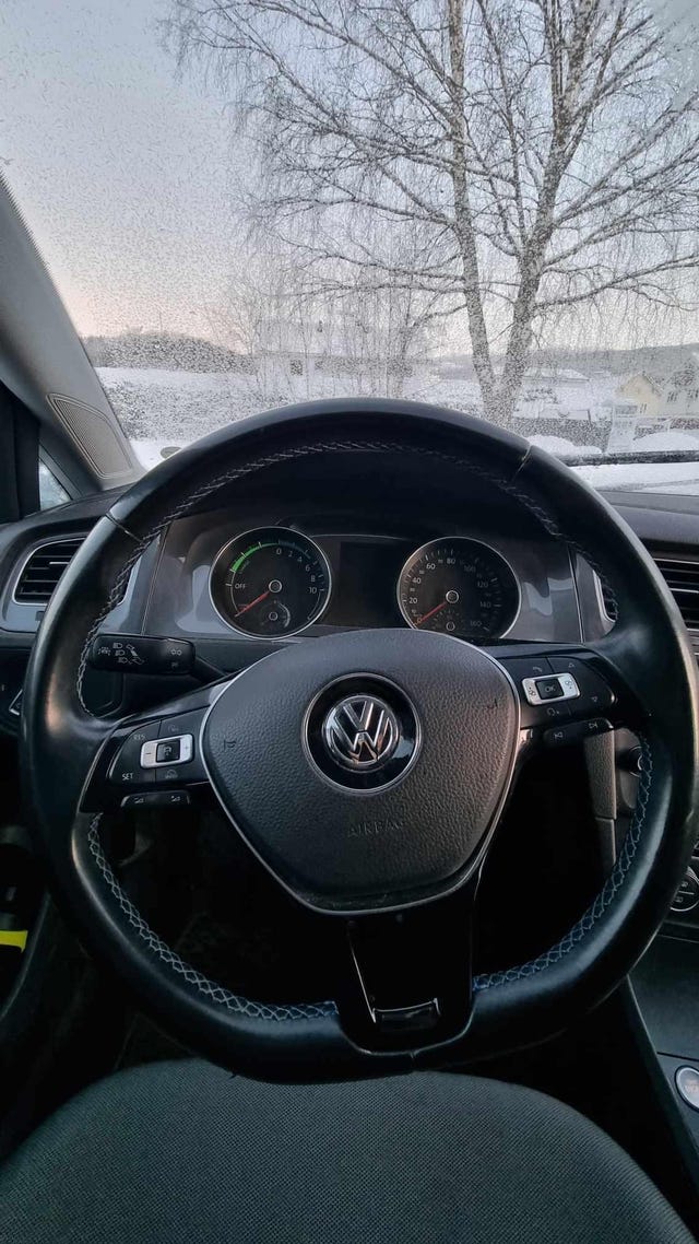 2015 VOLKSWAGEN GOLF - 10