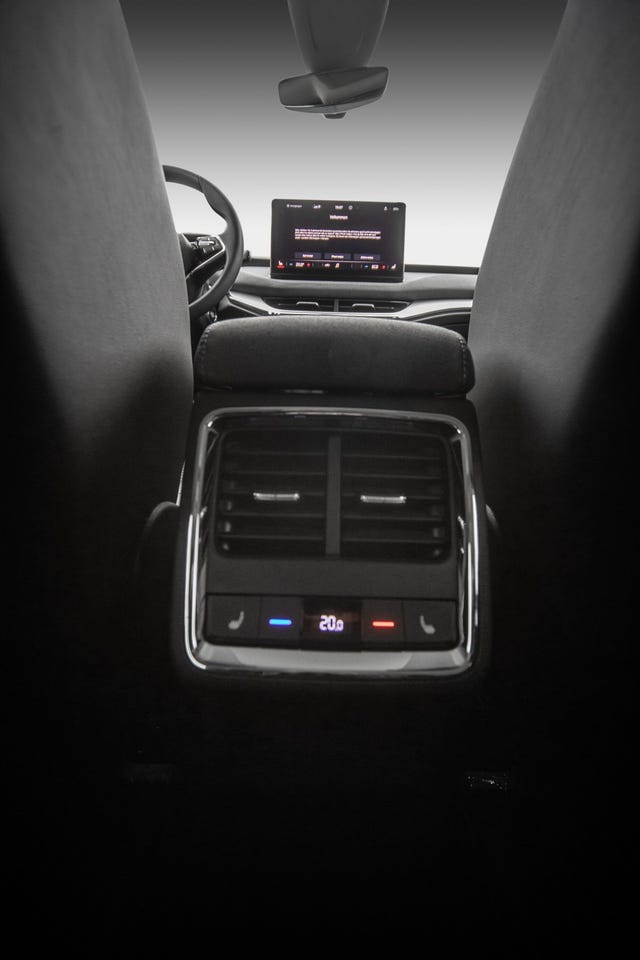 2021 SKODA ENYAQ - 28