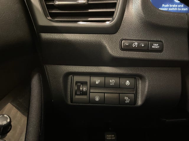 2019 NISSAN LEAF - 11