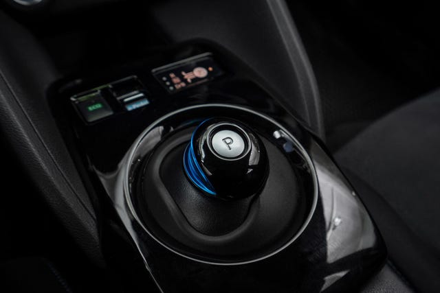 2019 NISSAN LEAF - 12
