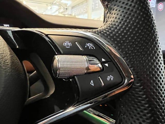 2021 SKODA ENYAQ - 32