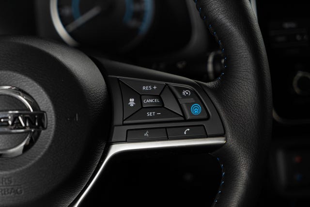 2019 NISSAN LEAF - 16