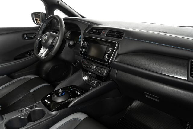 2019 NISSAN LEAF - 7