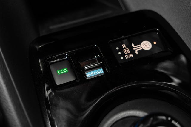 2019 NISSAN LEAF - 23