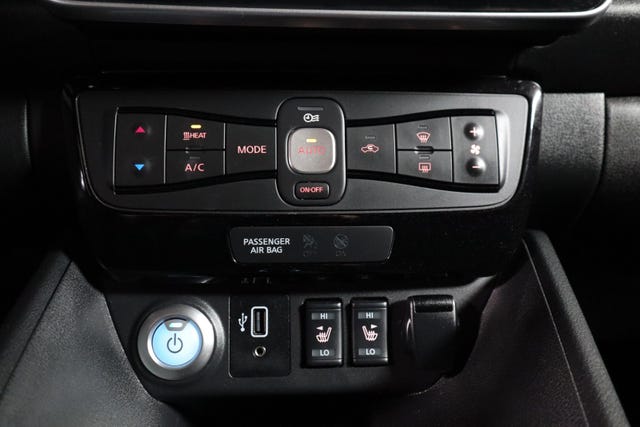 2019 NISSAN LEAF - 22