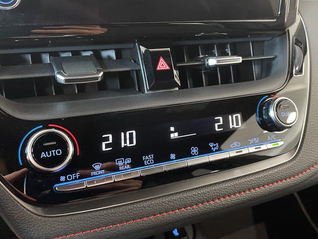 2022 TOYOTA COROLLA - 25