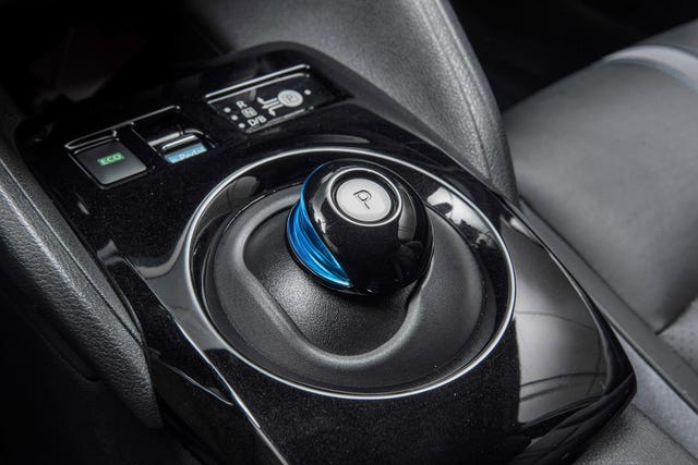 2021 NISSAN LEAF - 12