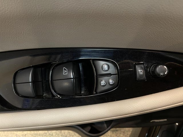 2019 NISSAN LEAF - 13