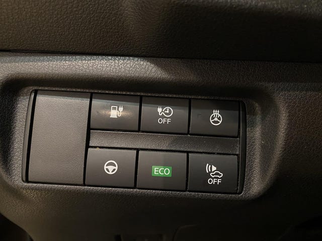 2019 NISSAN LEAF - 11