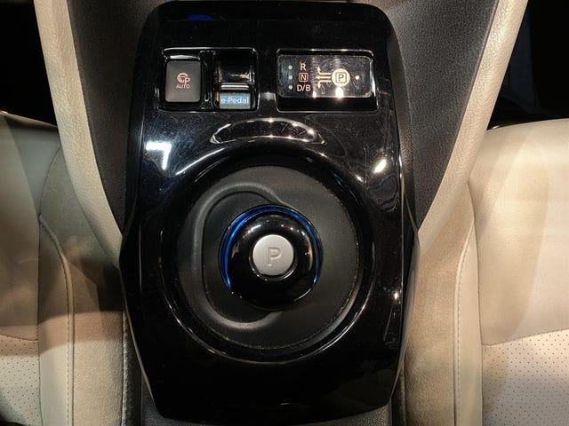 2019 NISSAN LEAF - 21
