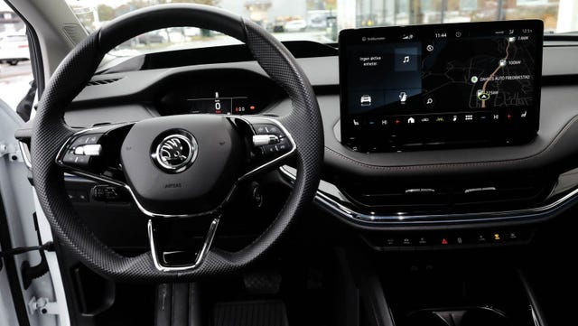 2022 SKODA ENYAQ - 19