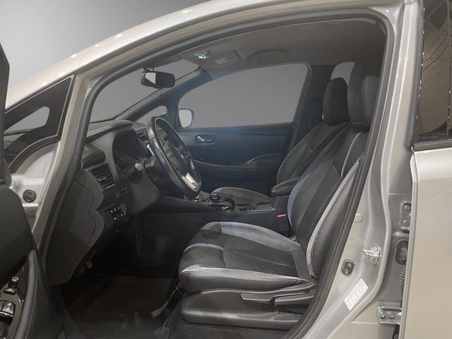 2019 NISSAN LEAF - 11