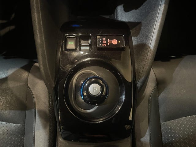 2019 NISSAN LEAF - 22