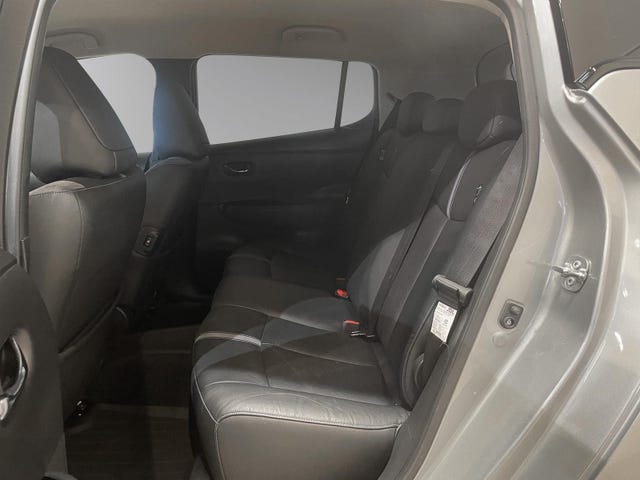 2019 NISSAN LEAF - 25