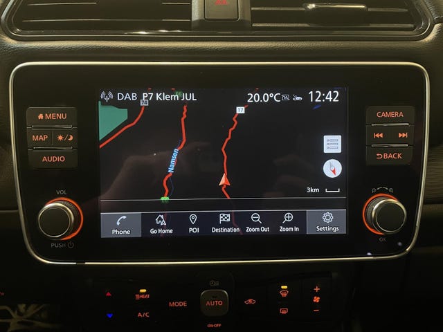 2019 NISSAN LEAF - 19