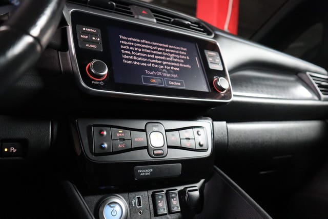 2019 NISSAN LEAF - 21