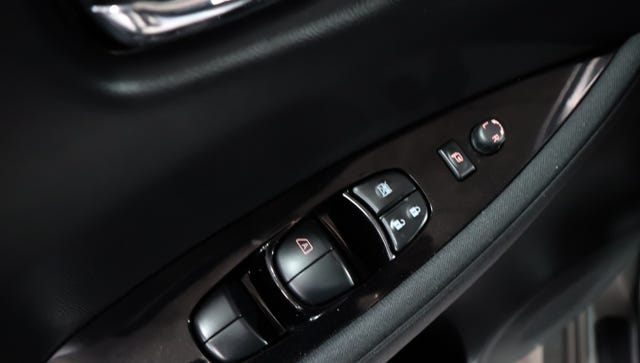 2019 NISSAN LEAF - 16