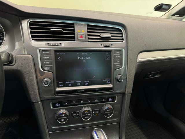 2015 VOLKSWAGEN GOLF - 21