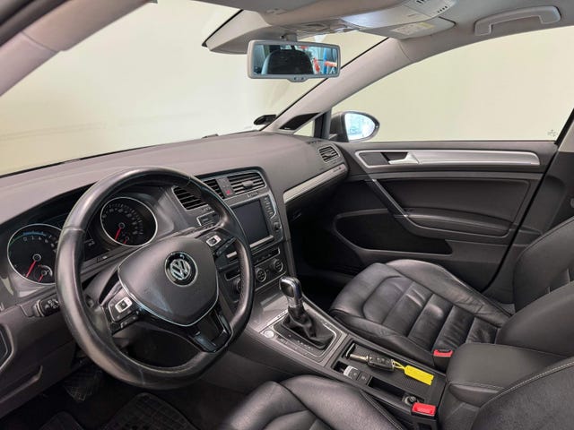 2015 VOLKSWAGEN GOLF - 23