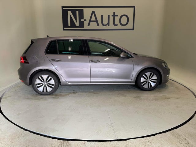 2015 VOLKSWAGEN GOLF - 18