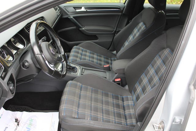2015 VOLKSWAGEN GOLF - 12