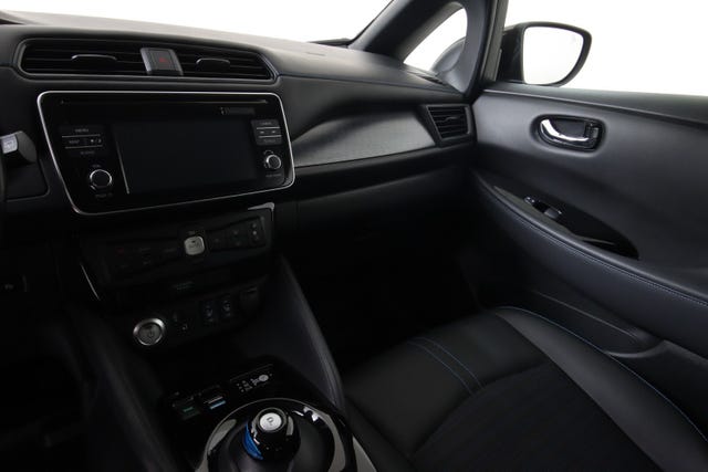 2019 NISSAN LEAF - 15