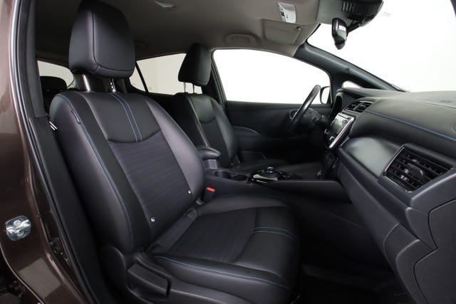2019 NISSAN LEAF - 8