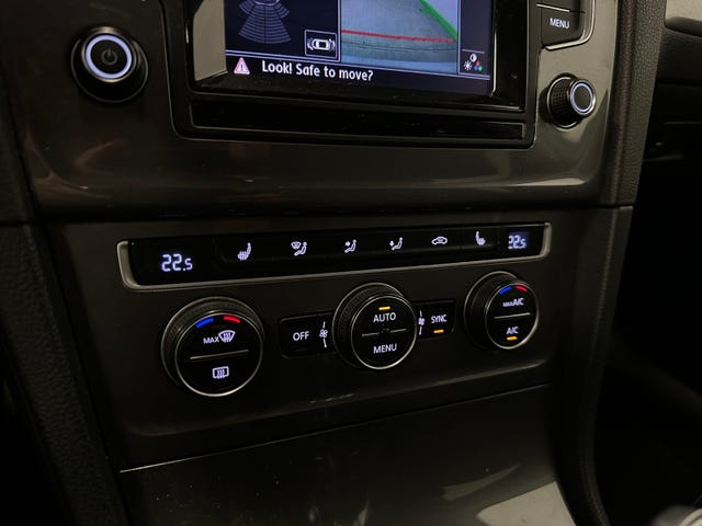 2015 VOLKSWAGEN GOLF - 21