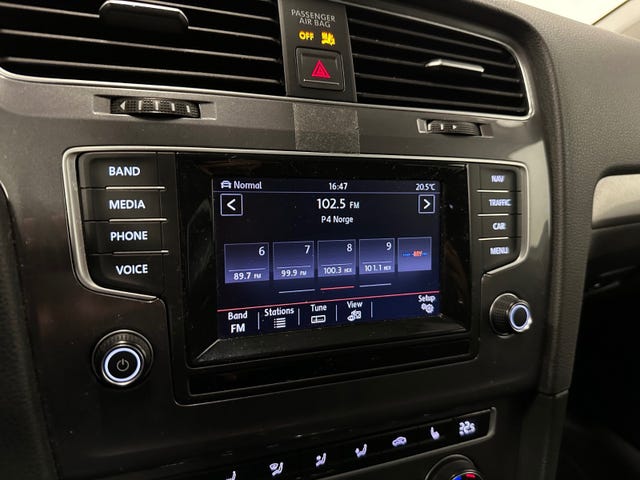 2015 VOLKSWAGEN GOLF - 19