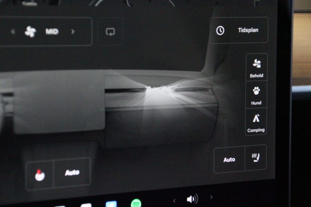 2022 TESLA MODEL 3 - 24