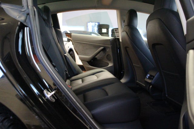 2022 TESLA MODEL 3 - 33