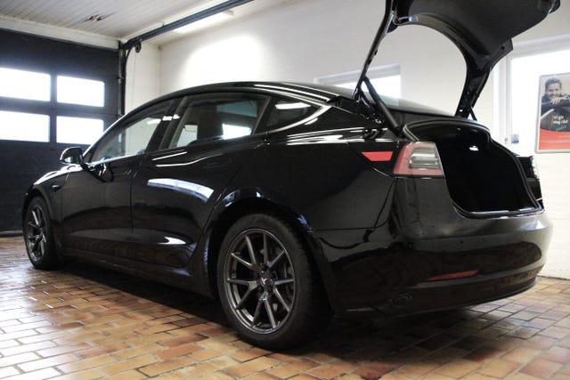 2022 TESLA MODEL 3 - 35