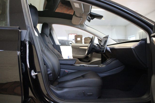 2022 TESLA MODEL 3 - 12