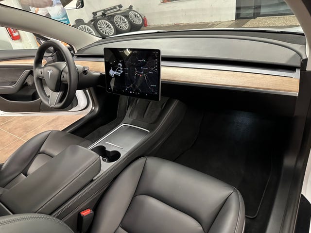2022 TESLA MODEL 3 - 30