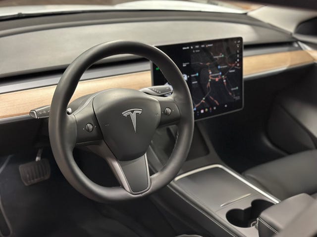 2022 TESLA MODEL 3 - 23