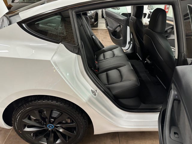 2022 TESLA MODEL 3 - 28