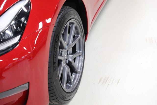 2019 TESLA MODEL 3 - 28