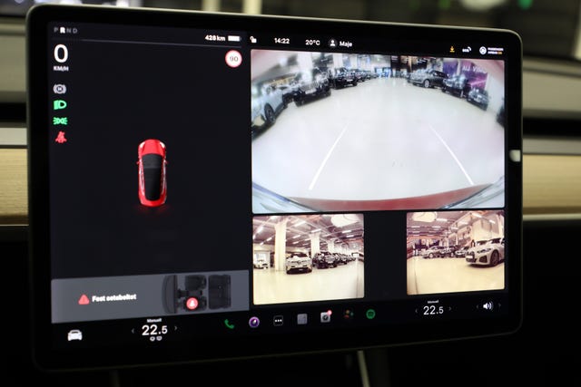 2019 TESLA MODEL 3 - 27